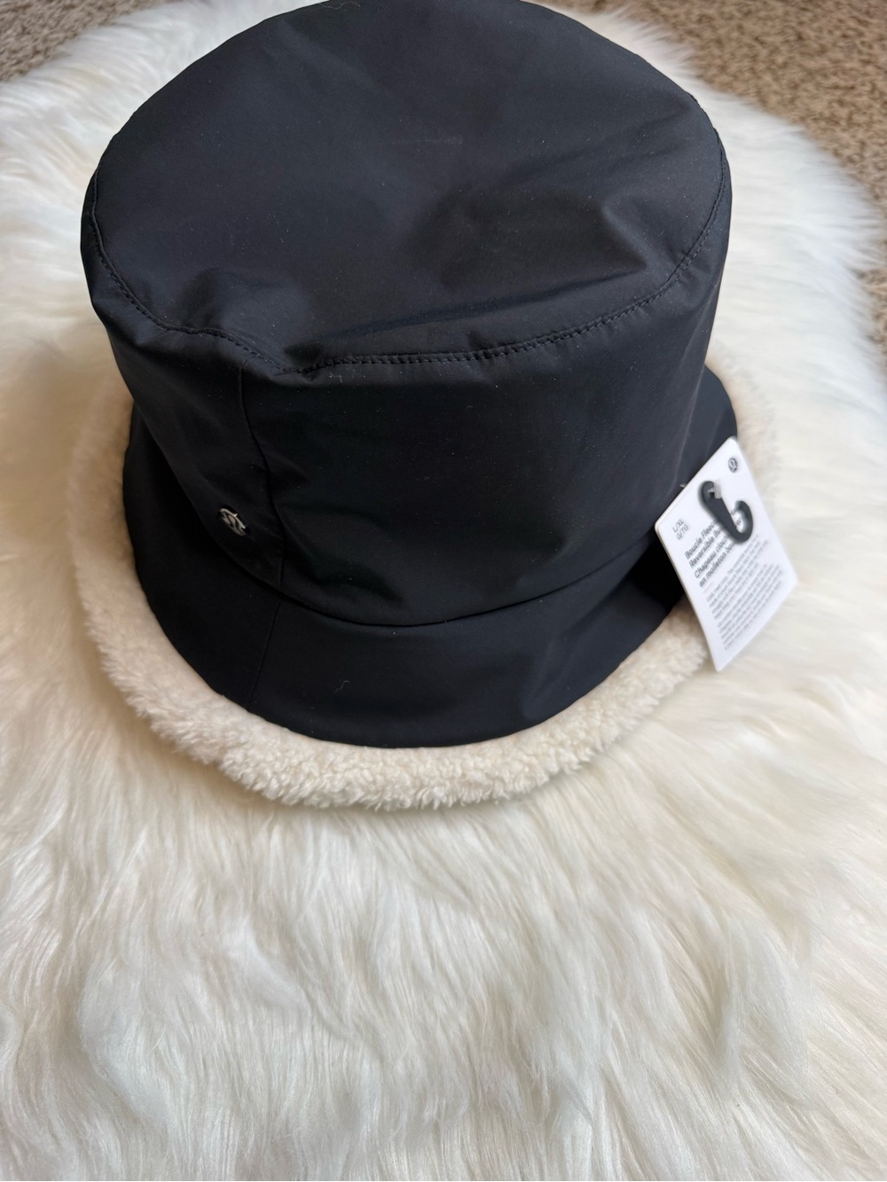 Lululemon Boucle Fleece Reversible Bucket Hat NWT BLK/LTIV Size L/XL
